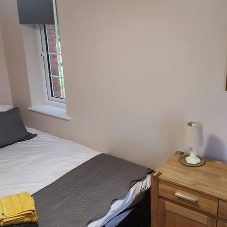 Netherton Studio Apartment 2 Рос-он-Си Экстерьер фото